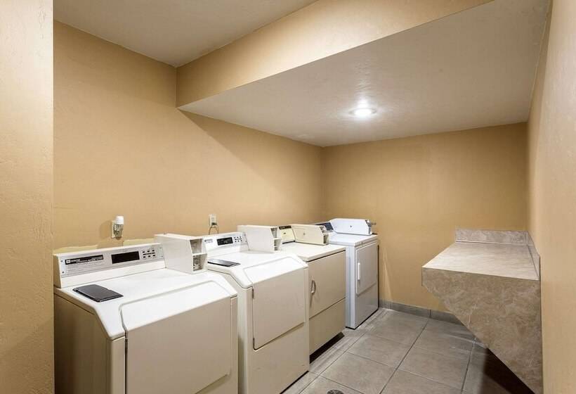 فندق Quality Inn