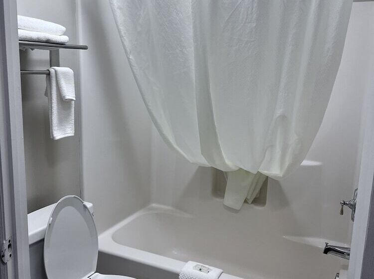 فندق Quality Inn Palm Bay  Melbourne I95