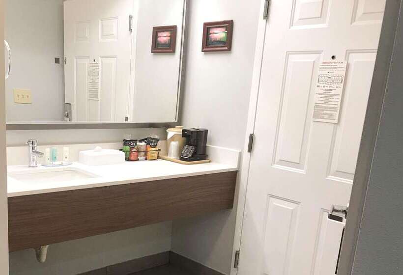 בית מלון כפרי Quality Inn