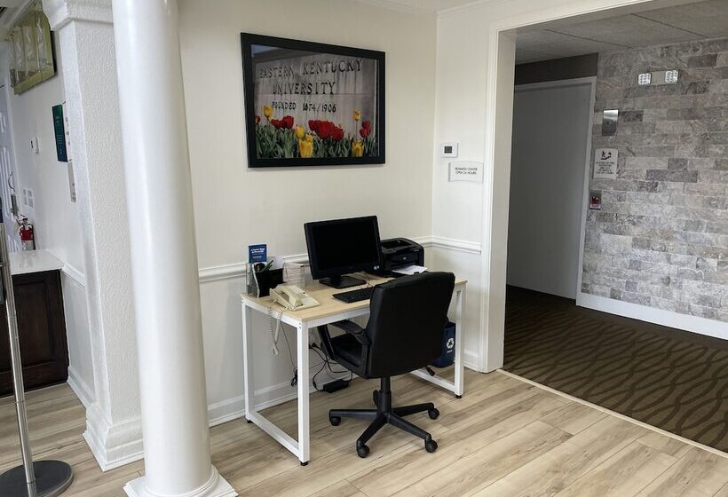 בית מלון כפרי Quality Inn