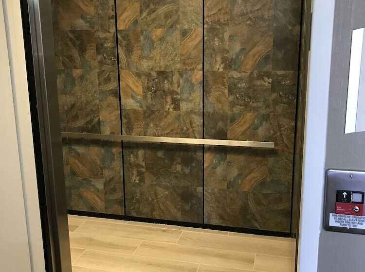 فندق Quality Inn