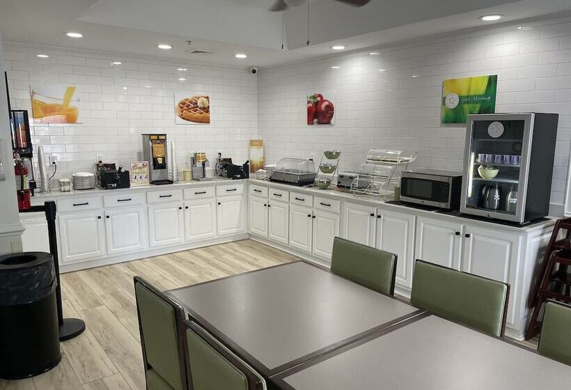 فندق Quality Inn