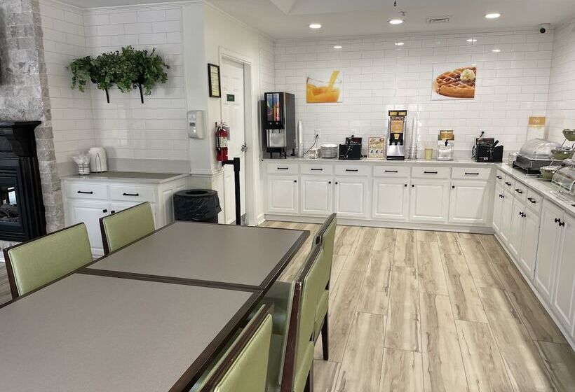 בית מלון כפרי Quality Inn