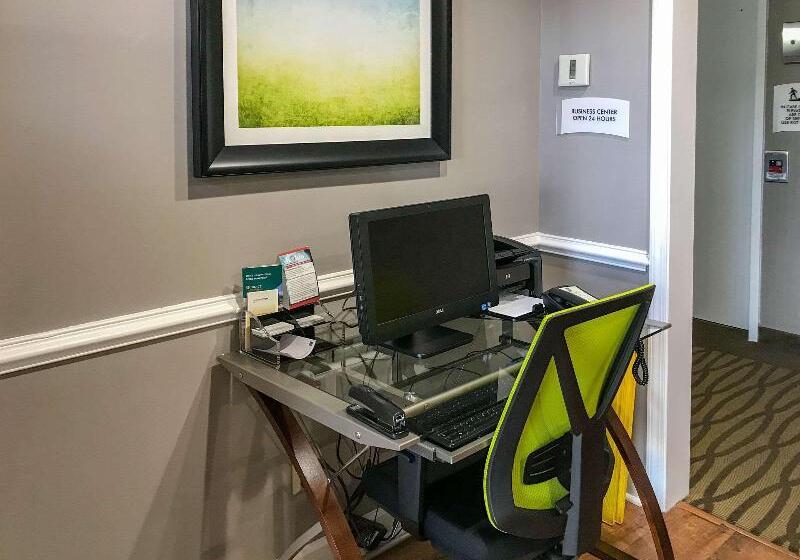 فندق Quality Inn