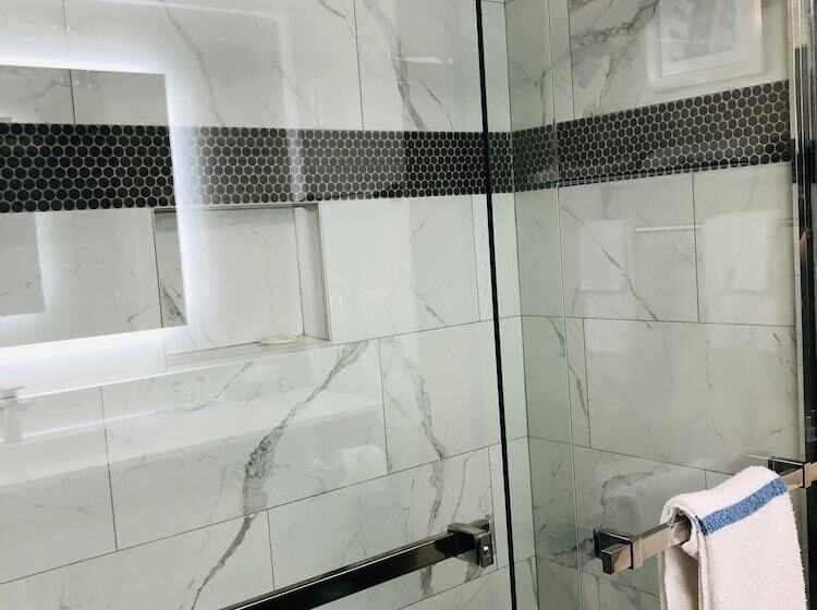 هتل Quality Inn & Suites Lake Charles South