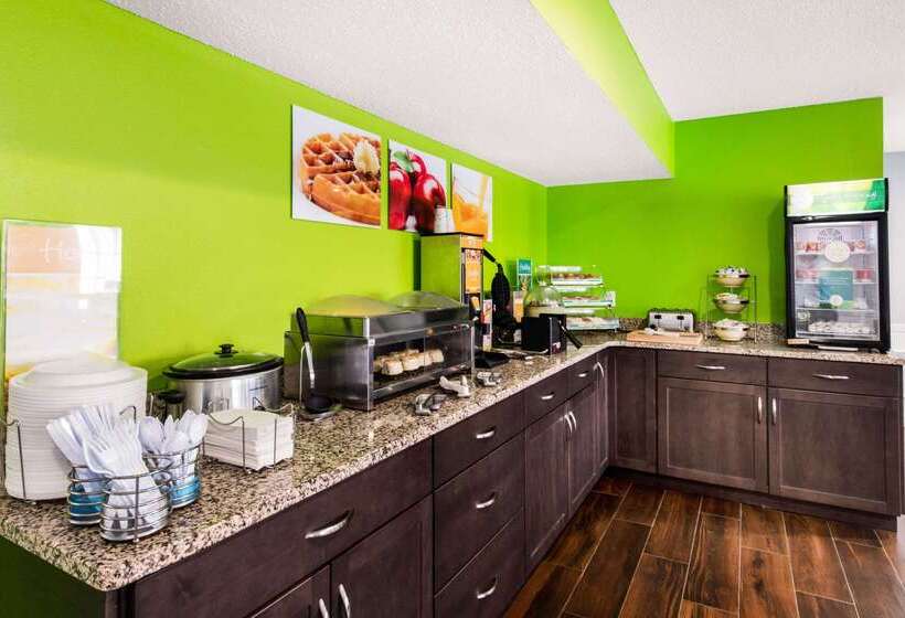 هتل Quality Inn Trussville I59 Exit 141