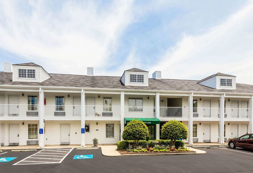 هتل Quality Inn Trussville I59 Exit 141