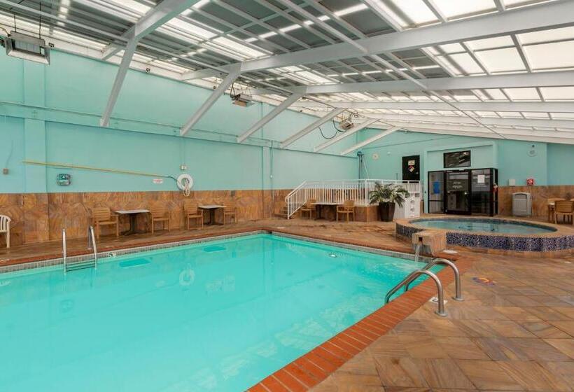 酒店 Sandcastle Resort