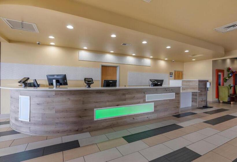 酒店 Sandcastle Resort