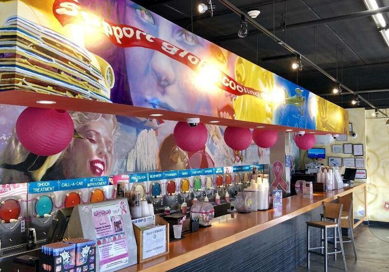 Sea And Breeze Hotel And Condo