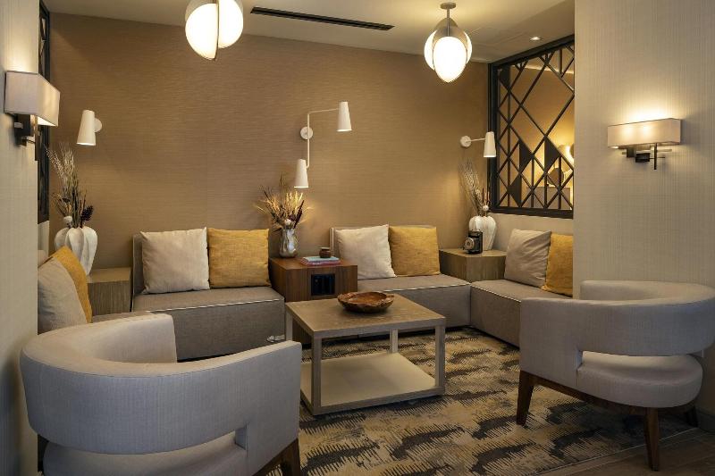 Отель Sheraton Grand Sacramento