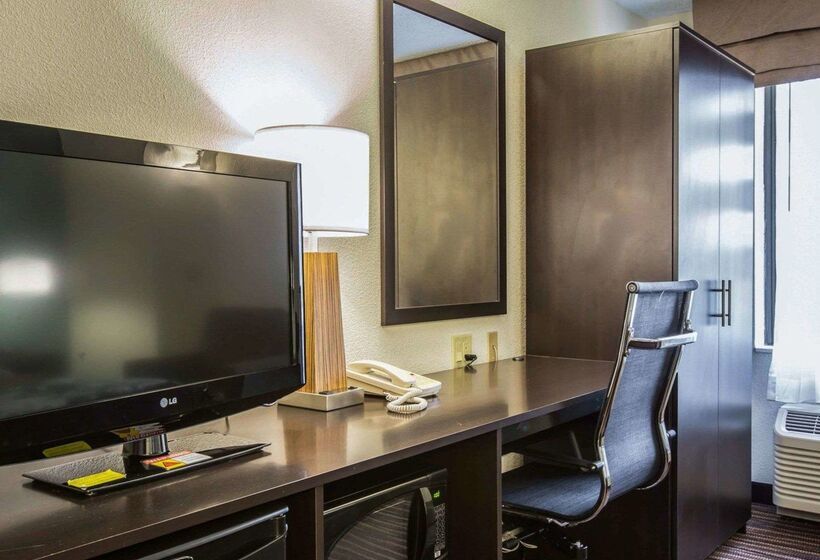 هتل Sleep Inn Greensboro Airport