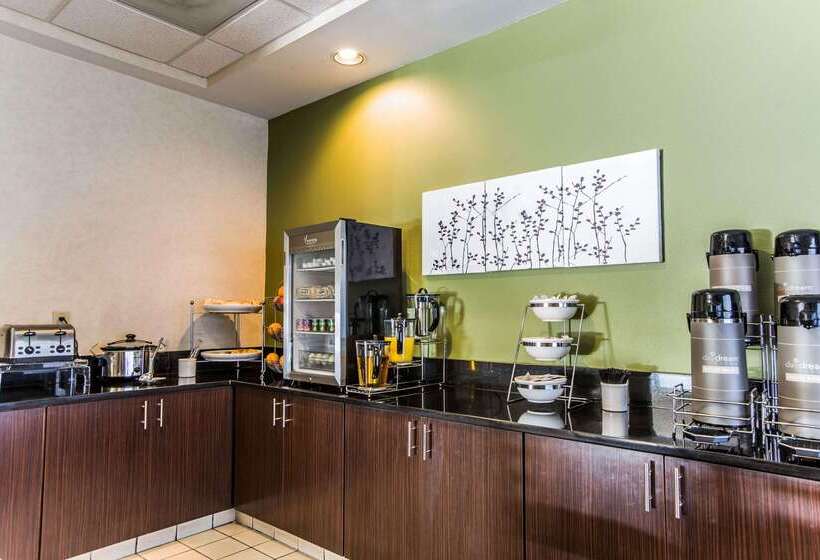 هتل Sleep Inn Airport
