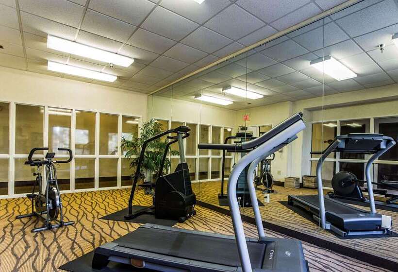 هتل Sleep Inn Airport