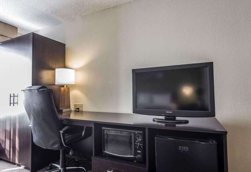 هتل Sleep Inn Airport