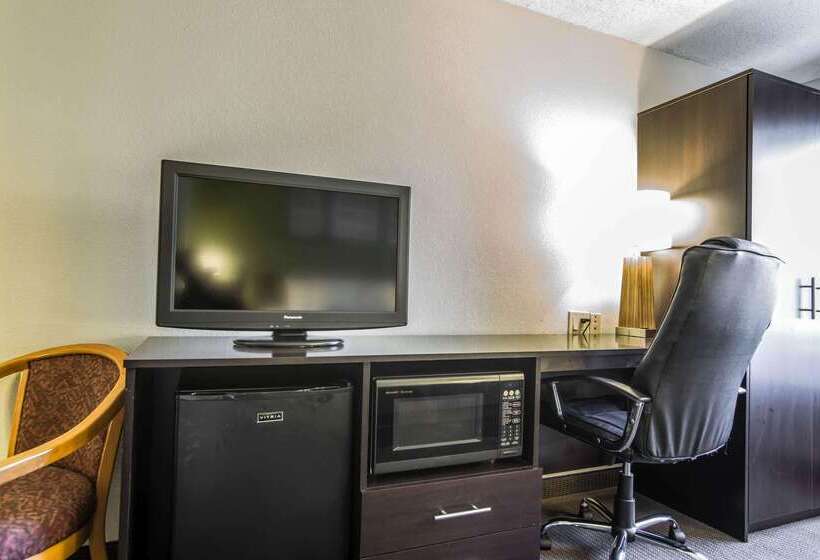 هتل Sleep Inn Airport