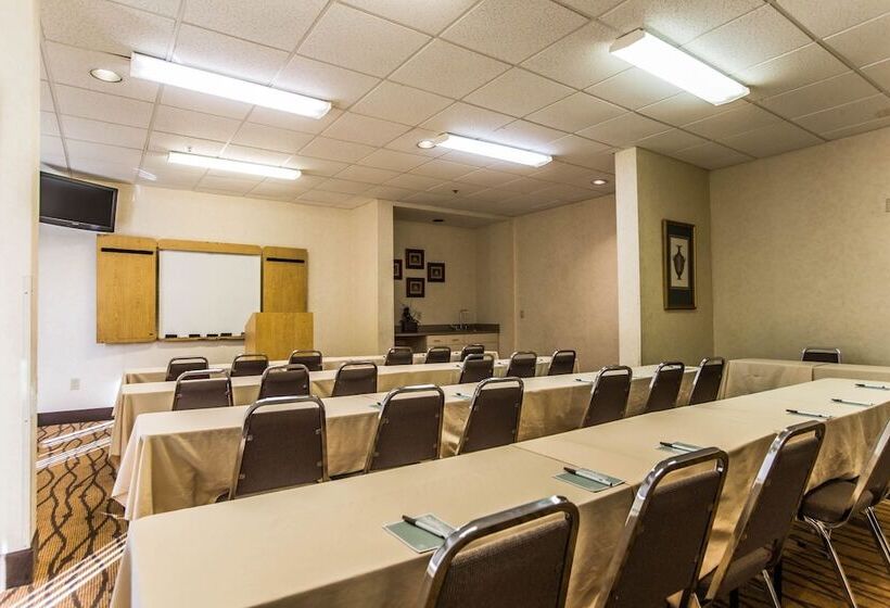 هتل Sleep Inn Airport