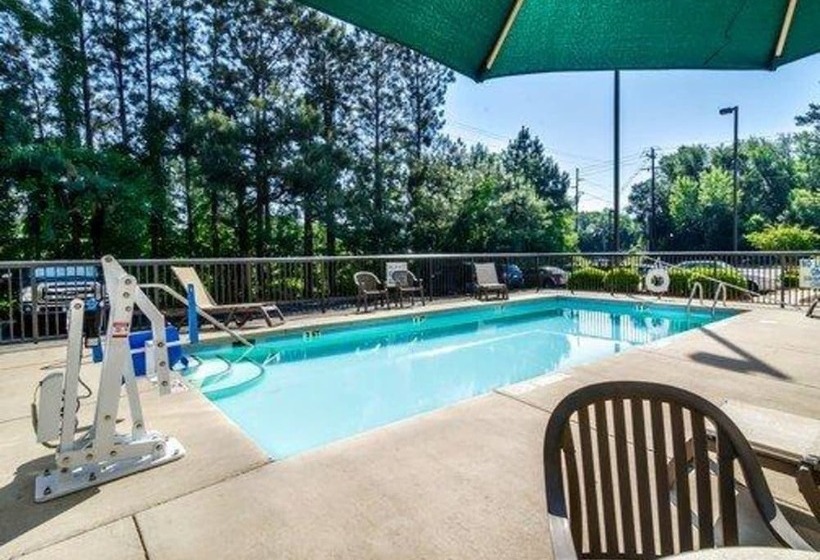 هتل Sleep Inn Airport