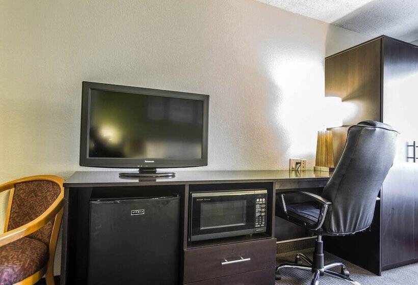 هتل Sleep Inn Airport