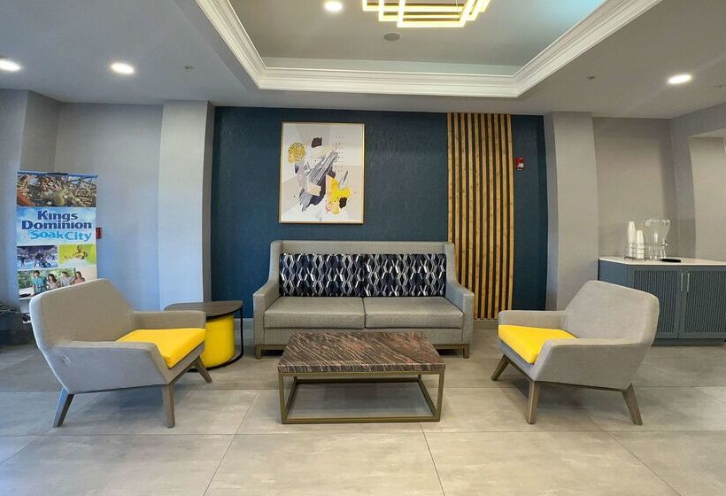 בית מלון כפרי Comfort Inn & Suites Ashland – Richmond North