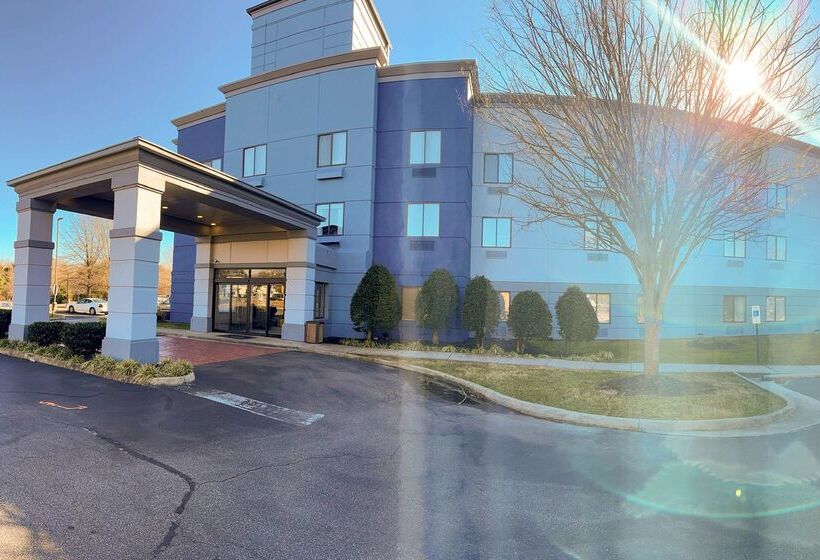 בית מלון כפרי Comfort Inn & Suites Ashland – Richmond North