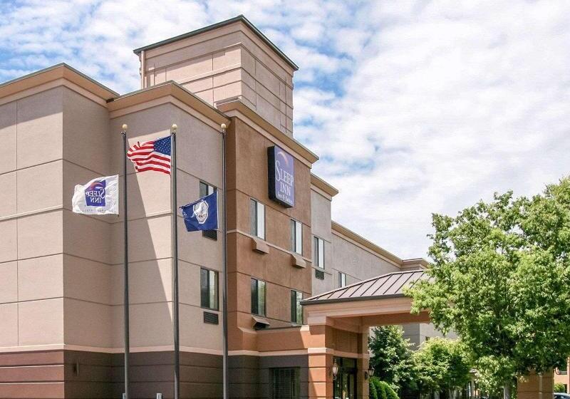 בית מלון כפרי Comfort Inn & Suites Ashland – Richmond North