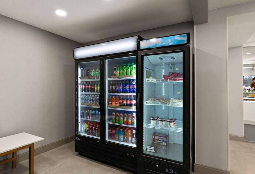 בית מלון כפרי Comfort Inn & Suites Ashland – Richmond North