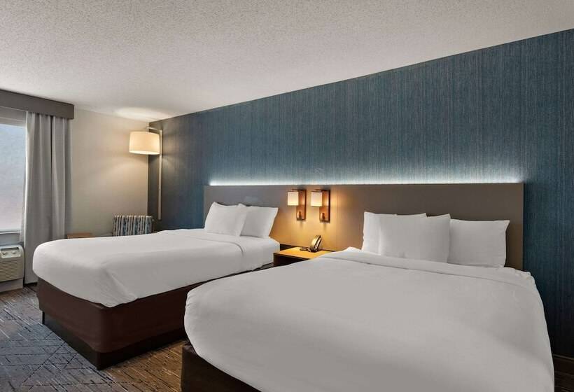 בית מלון כפרי Comfort Inn & Suites Ashland – Richmond North