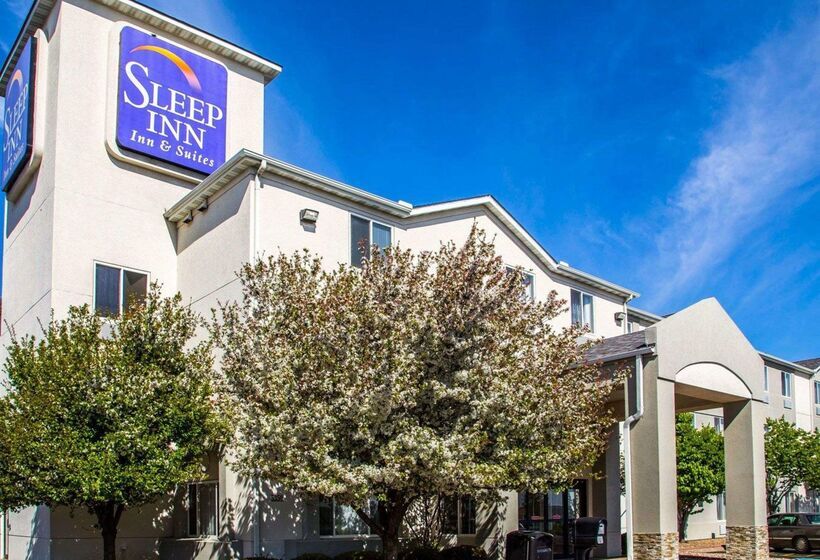 בית מלון כפרי Sleep Inn & Suites Davenport   Quad Cities