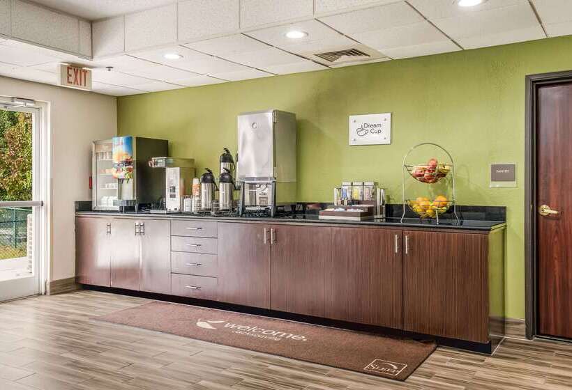 هتل Sleep Inn & Suites Jacksonville Near Camp Lejeune
