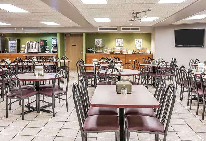 בית מלון כפרי Sleep Inn & Suites Conference Center And Water Park