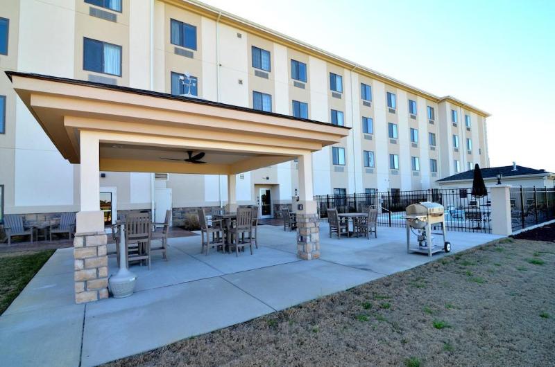 Отель Sleep Inn & Suites Mount Olive North