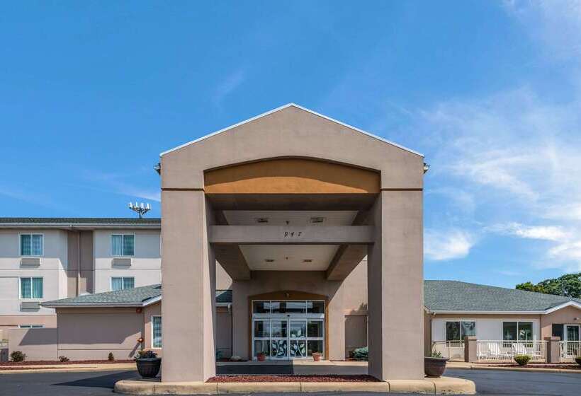 Отель Sleep Inn & Suites