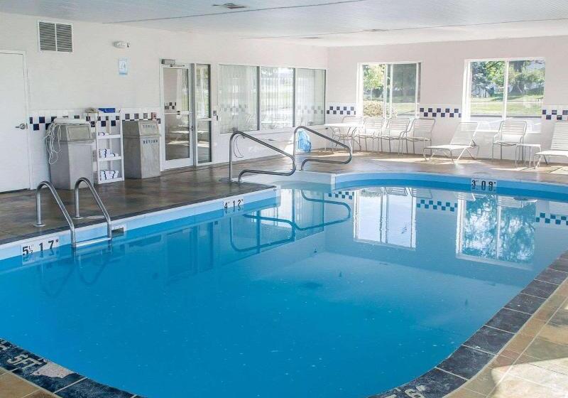 Отель Sleep Inn & Suites