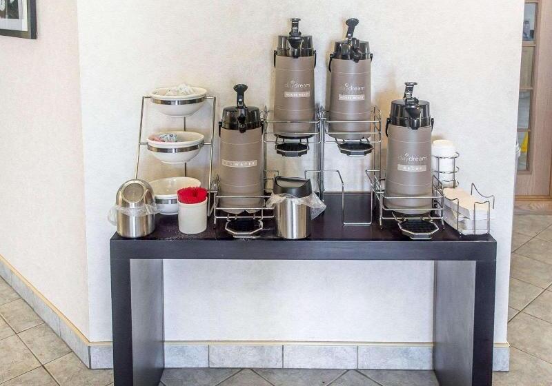 Отель Sleep Inn & Suites