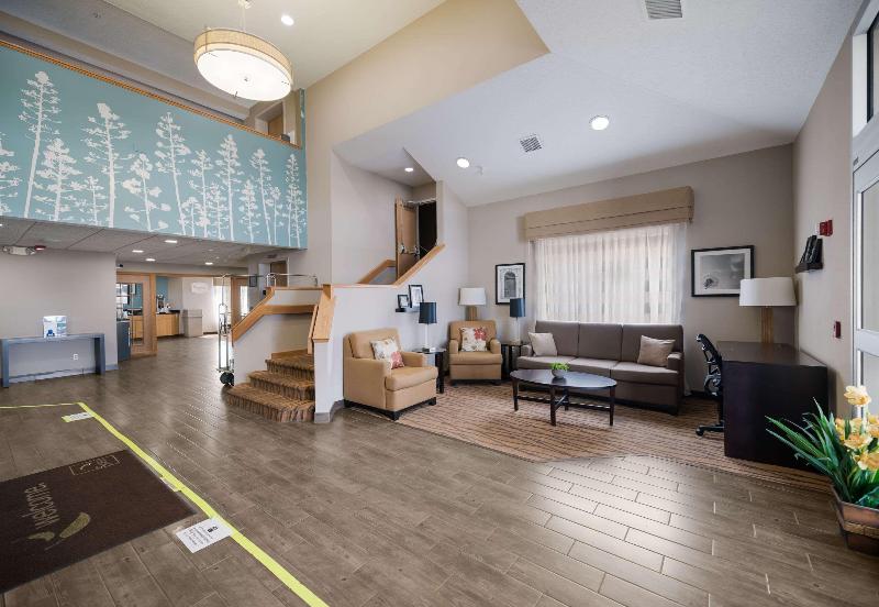 Отель Sleep Inn & Suites