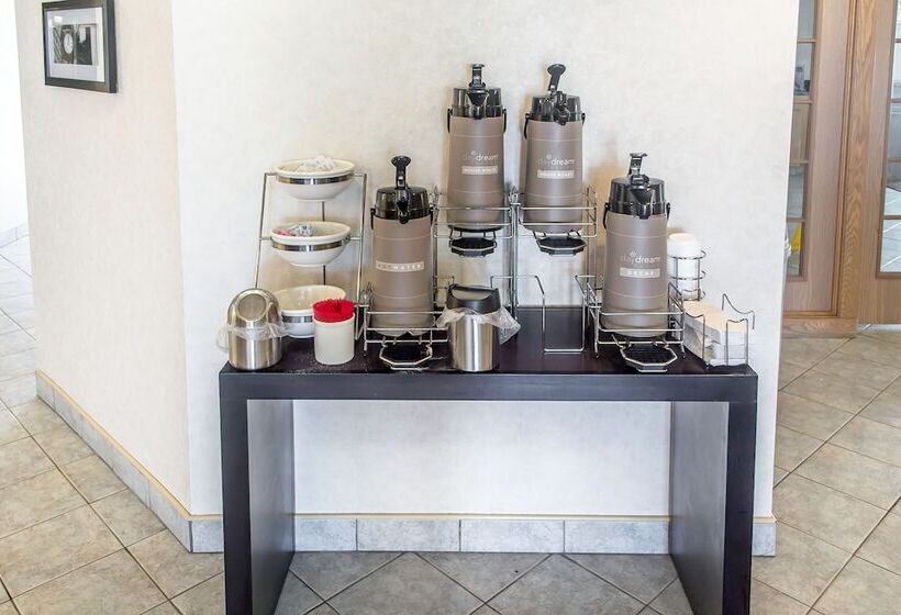 Отель Sleep Inn & Suites