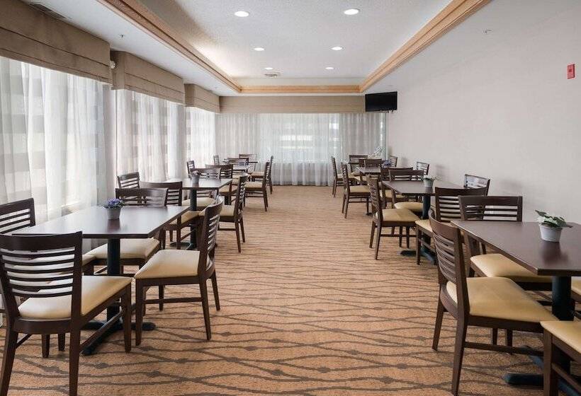 Отель Sleep Inn & Suites