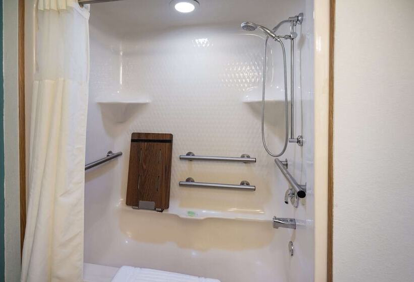 Отель Sleep Inn & Suites