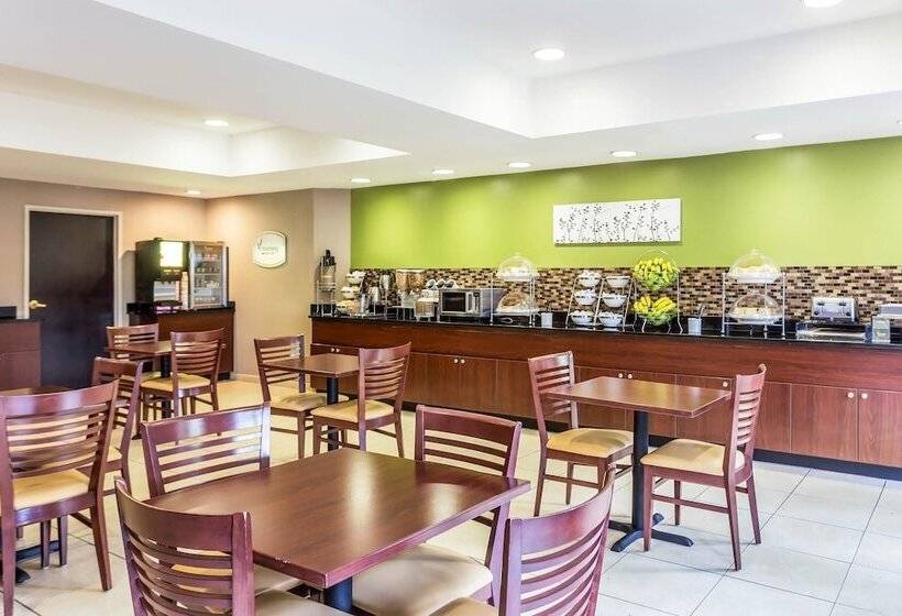 Отель Sleep Inn Charleston West Ashley