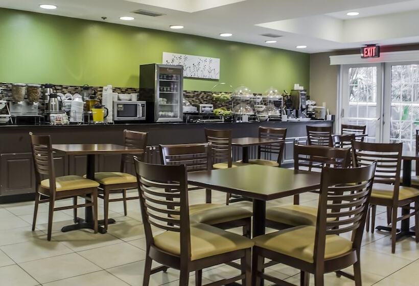 Отель Sleep Inn Charleston West Ashley