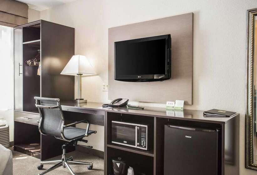 فندق Sleep Inn Kansas City International Airport