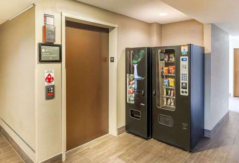 فندق Sleep Inn Near Great Lakes Naval Base