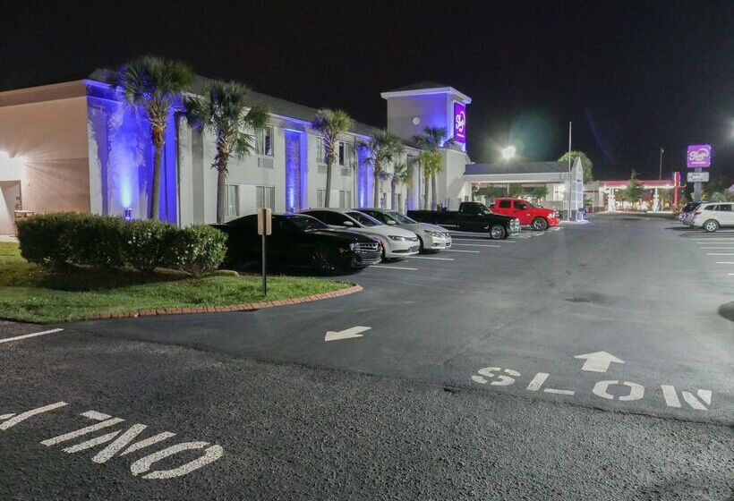 酒店 Sleep Inn Near Outlets