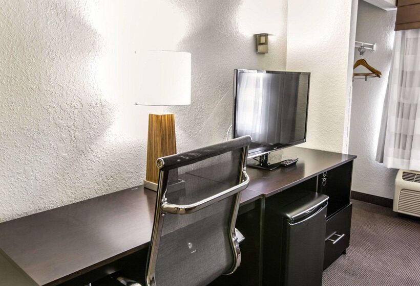 酒店 Sleep Inn Near Outlets