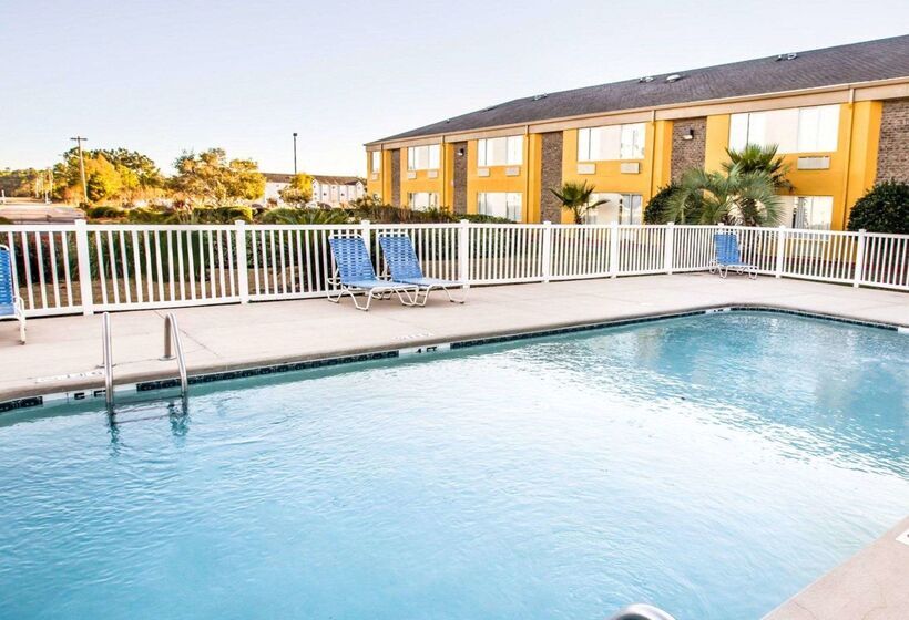 酒店 Sleep Inn Near Outlets