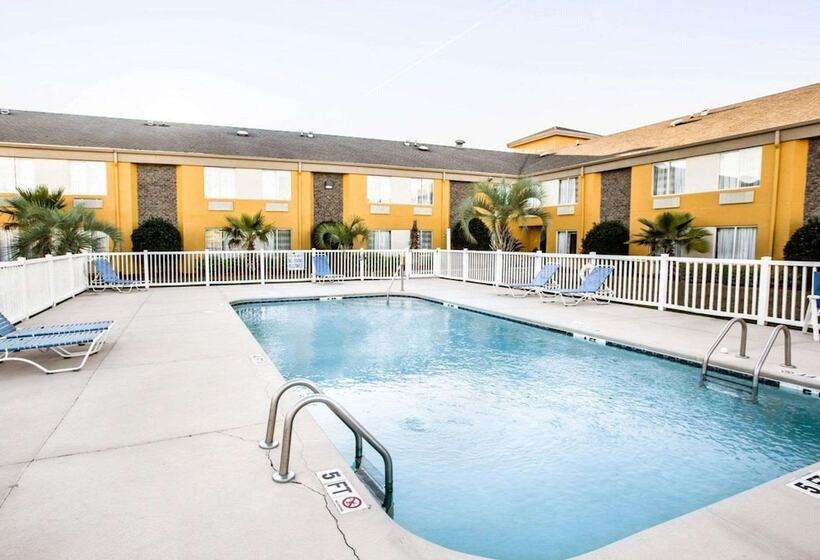 酒店 Sleep Inn Near Outlets