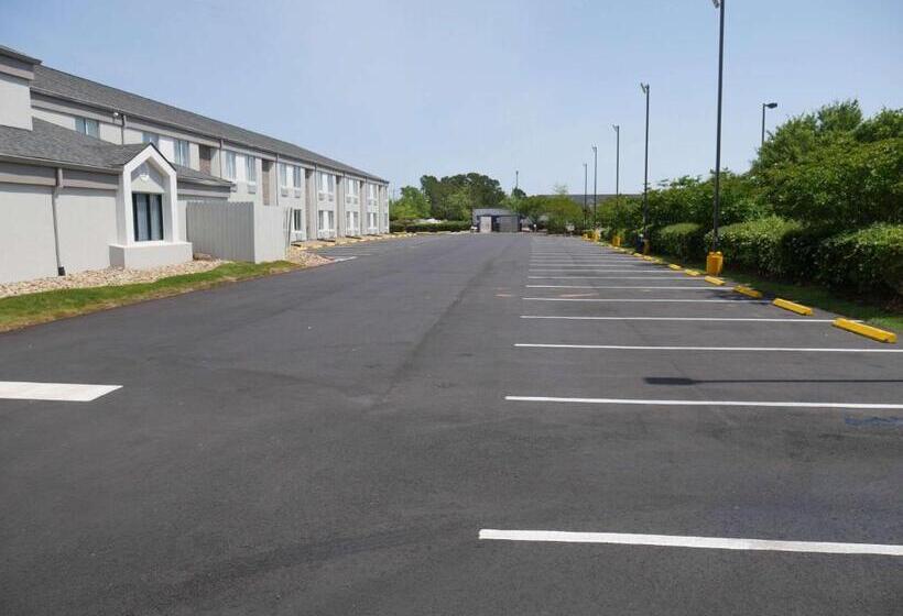 酒店 Sleep Inn Near Outlets