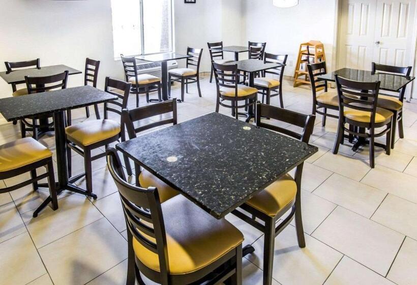 酒店 Sleep Inn Near Outlets