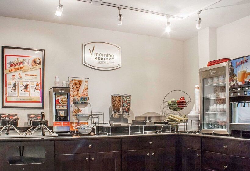 Отель Sleep Inn Sea Tac Airport